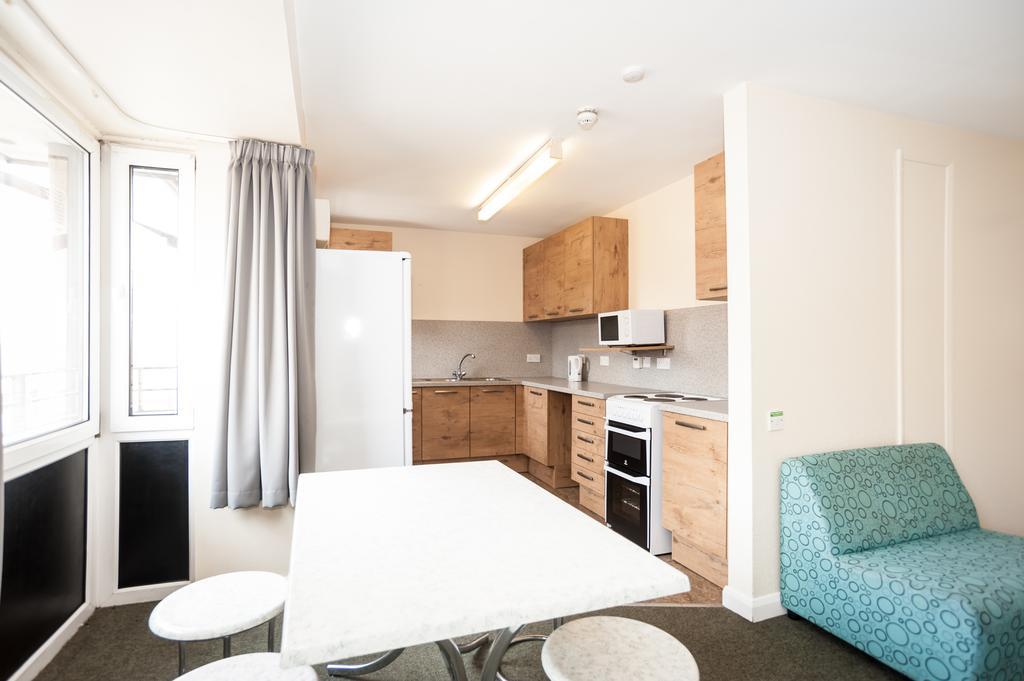 Euro Halls Appartement *